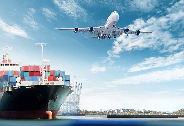 Container ships and cargo aircraft serving Australian ports